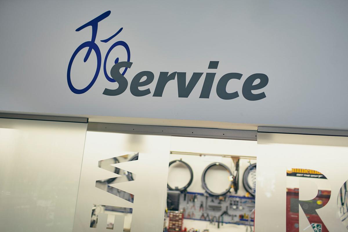 Die Servicestation eines BIKE&CO-Fachhändlers